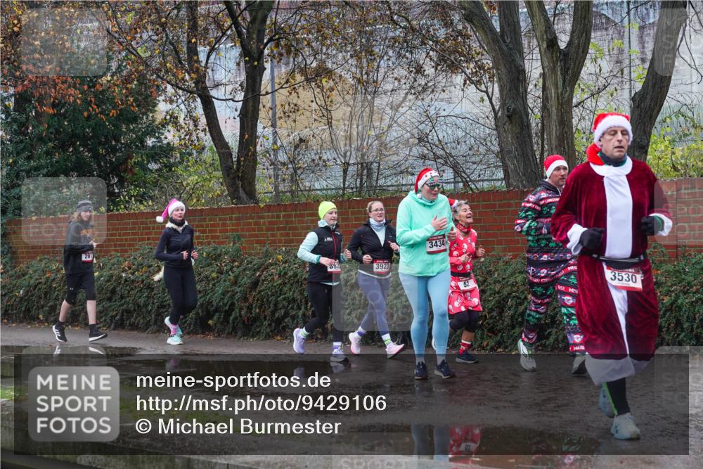 07.12.2025 - St. Pauli X-Mass-Run No. 15 Michael Burmester http://msf.ph/oto/9429106 07.12.2025 11:22:21 Laufen 291, 992, 3923, 3434, 52, 3530 meine-sportfotos.de