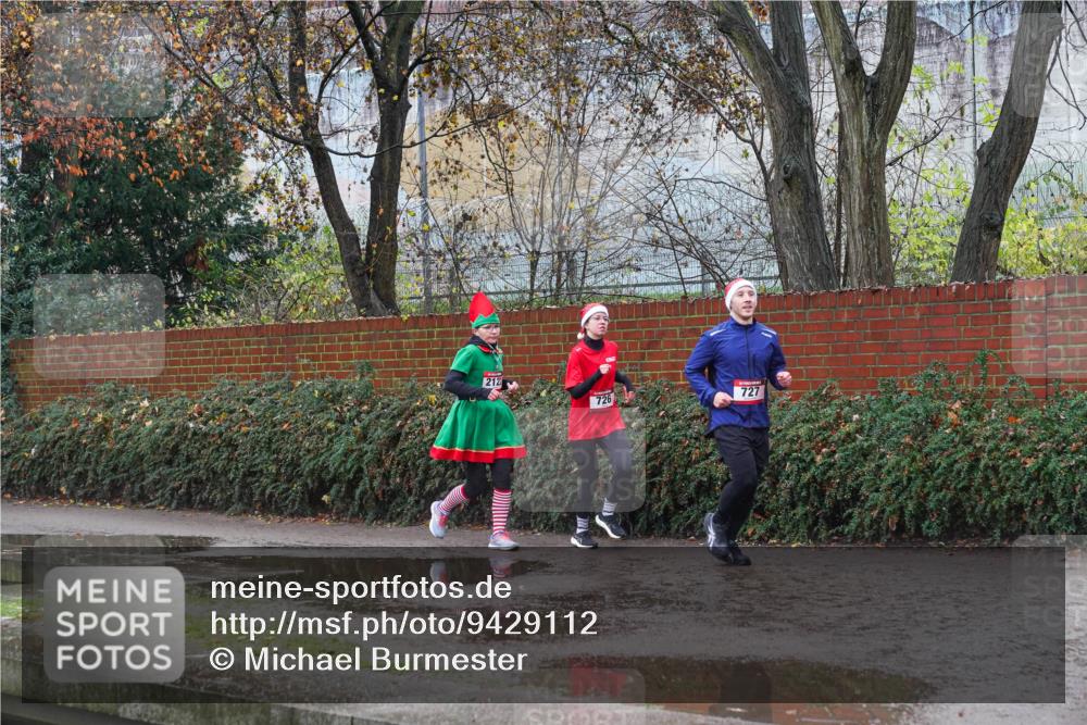 07.12.2025 - St. Pauli X-Mass-Run No. 15 Michael Burmester http://msf.ph/oto/9429112 07.12.2025 11:22:26 Laufen 212, 726, 727 meine-sportfotos.de
