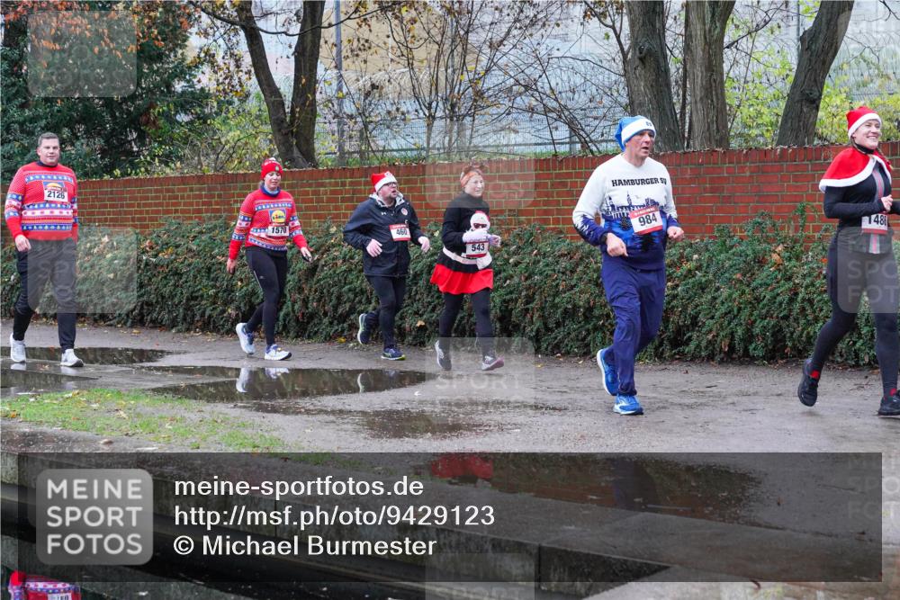 07.12.2025 - St. Pauli X-Mass-Run No. 15 Michael Burmester http://msf.ph/oto/9429123 07.12.2025 09:42:58 Laufen 2126, 1570, 460, 543, 984, 1488 meine-sportfotos.de