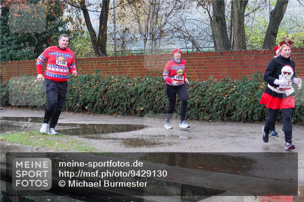 07.12.2025 - St. Pauli X-Mass-Run No. 15 Michael Burmester http://msf.ph/oto/9429130 07.12.2025 09:43:01 Laufen 2126, 1570 meine-sportfotos.de