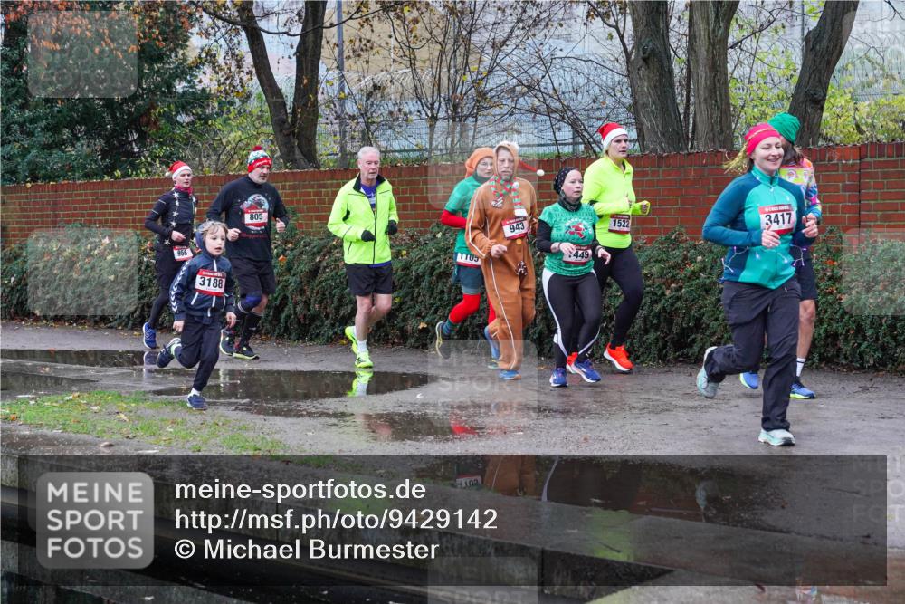 07.12.2025 - St. Pauli X-Mass-Run No. 15 Michael Burmester http://msf.ph/oto/9429142 07.12.2025 09:43:07 Laufen 956, 3188, 805, 943, 1105, 449, 1522, 3417 meine-sportfotos.de