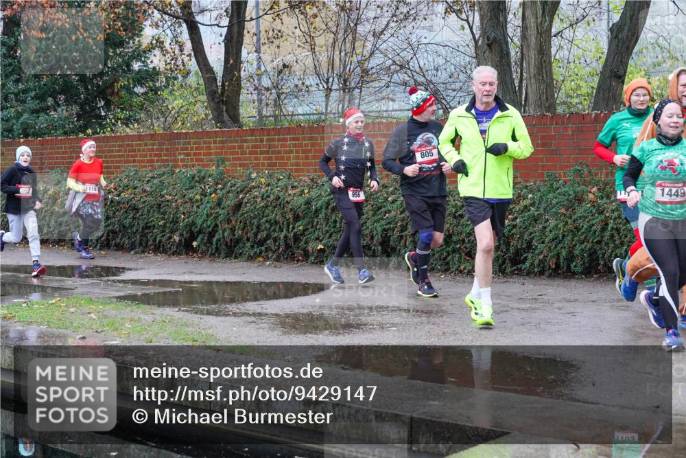 07.12.2025 - St. Pauli X-Mass-Run No. 15 Michael Burmester http://msf.ph/oto/9429147 07.12.2025 09:43:08 Laufen 119, 956, 805, 1449 meine-sportfotos.de