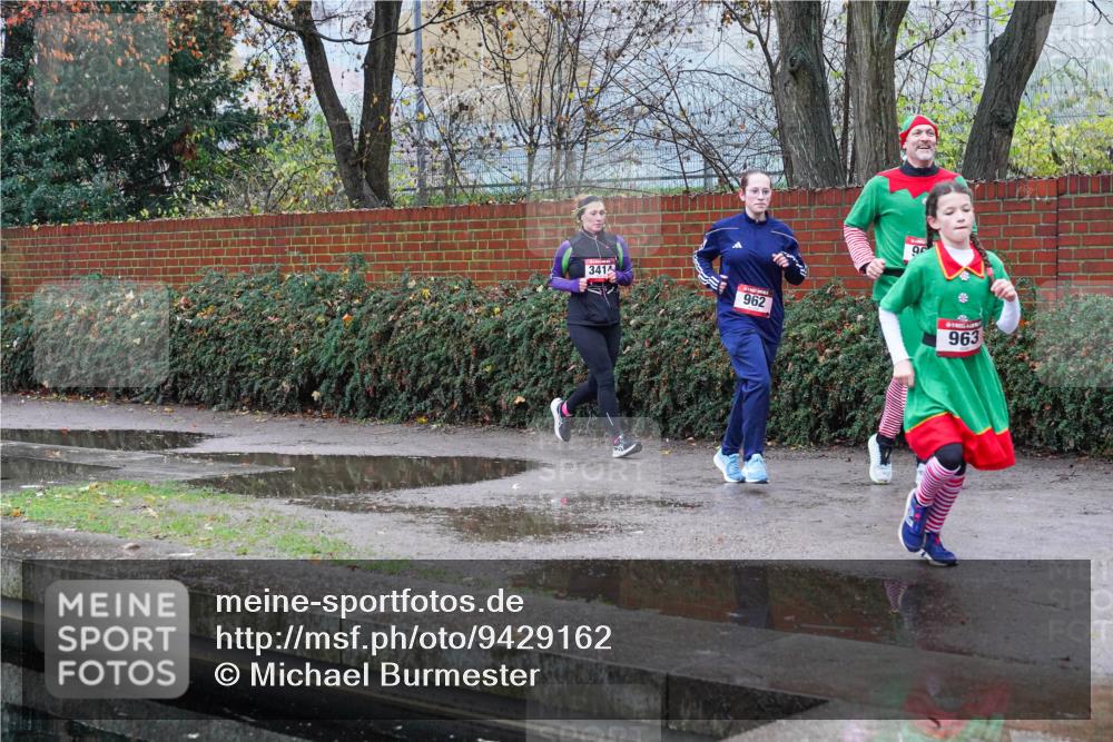 07.12.2025 - St. Pauli X-Mass-Run No. 15 Michael Burmester http://msf.ph/oto/9429162 07.12.2025 09:43:15 Laufen 3414, 962, 9, 963 meine-sportfotos.de