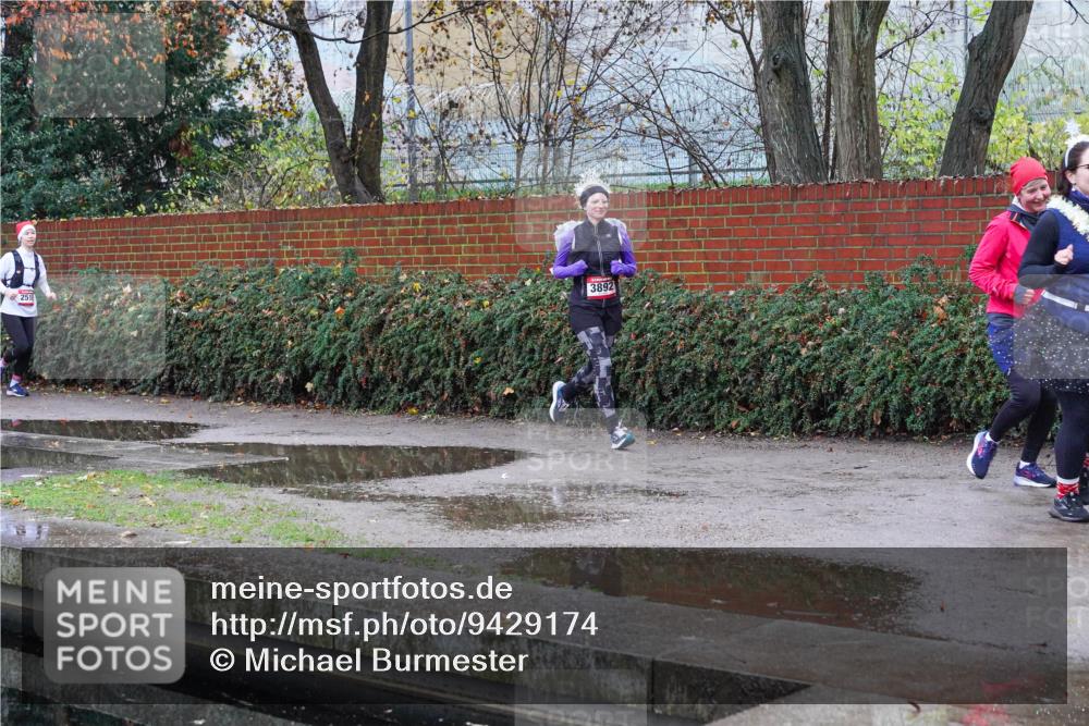 07.12.2025 - St. Pauli X-Mass-Run No. 15 Michael Burmester http://msf.ph/oto/9429174 07.12.2025 09:43:28 Laufen 3892 meine-sportfotos.de