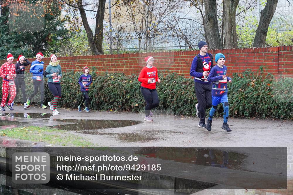 07.12.2025 - St. Pauli X-Mass-Run No. 15 Michael Burmester http://msf.ph/oto/9429185 07.12.2025 09:43:35 Laufen 318, 800, 536 meine-sportfotos.de