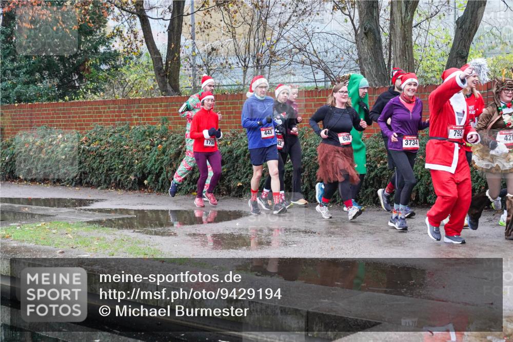 07.12.2025 - St. Pauli X-Mass-Run No. 15 Michael Burmester http://msf.ph/oto/9429194 07.12.2025 09:43:42 Laufen 443, 1760, 626, 792, 3734, 5139, 421 meine-sportfotos.de