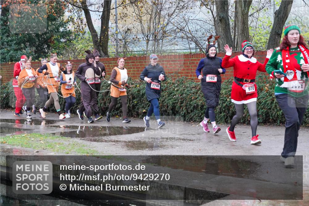 07.12.2025 - St. Pauli X-Mass-Run No. 15 Michael Burmester http://msf.ph/oto/9429270 07.12.2025 09:44:20 Laufen 1187, 585, 1234, 2746, 562, 970, 76 meine-sportfotos.de