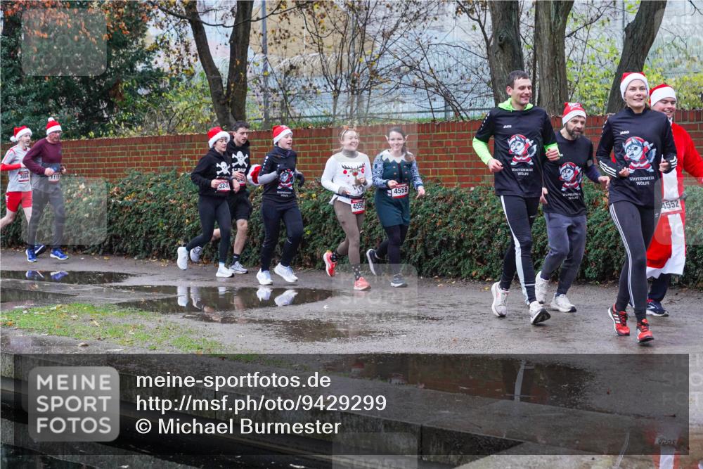 07.12.2025 - St. Pauli X-Mass-Run No. 15 Michael Burmester http://msf.ph/oto/9429299 07.12.2025 09:44:36 Laufen 3084, 324, 4559, 4556, 4552, 225 meine-sportfotos.de