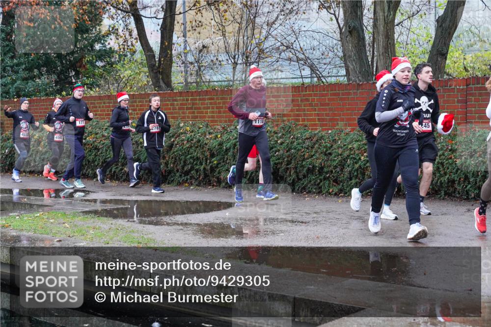 07.12.2025 - St. Pauli X-Mass-Run No. 15 Michael Burmester http://msf.ph/oto/9429305 07.12.2025 09:44:38 Laufen  meine-sportfotos.de
