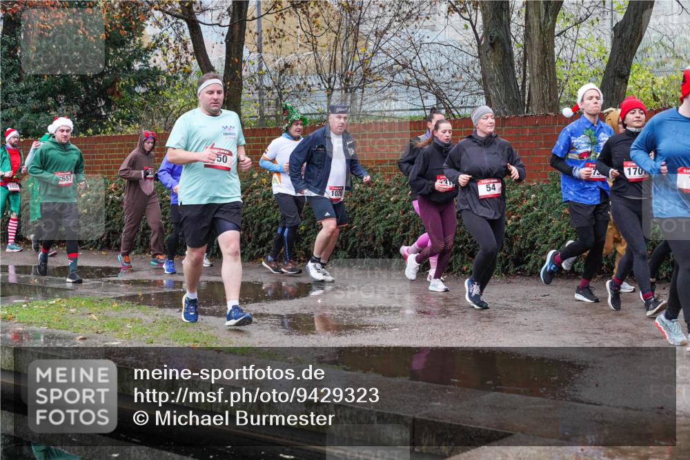 07.12.2025 - St. Pauli X-Mass-Run No. 15 Michael Burmester http://msf.ph/oto/9429323 07.12.2025 09:44:52 Laufen 50 meine-sportfotos.de