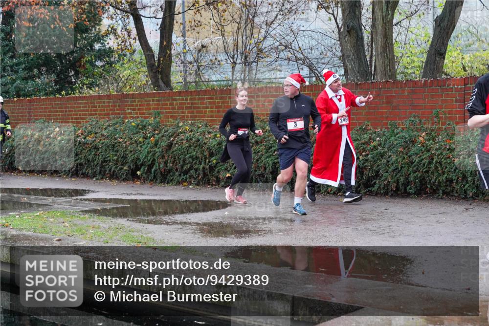 07.12.2025 - St. Pauli X-Mass-Run No. 15 Michael Burmester http://msf.ph/oto/9429389 07.12.2025 09:45:22 Laufen 3, 245 meine-sportfotos.de