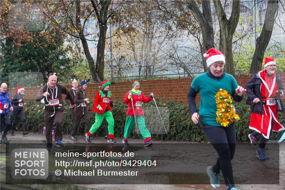 07.12.2025 - St. Pauli X-Mass-Run No. 15 Michael Burmester http://msf.ph/oto/9429404 07.12.2025 11:25:50 Laufen 62, 05, 644, 2027, 2782, 2778, 12, 982 meine-sportfotos.de