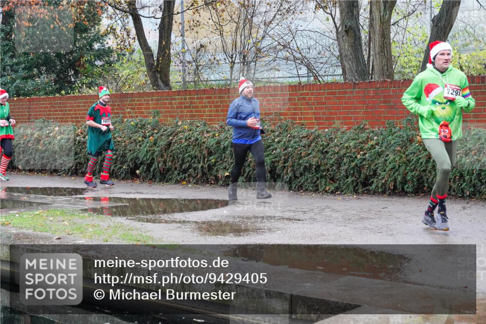 07.12.2025 - St. Pauli X-Mass-Run No. 15 Michael Burmester http://msf.ph/oto/9429405 07.12.2025 09:45:28 Laufen 1071, 1291 meine-sportfotos.de