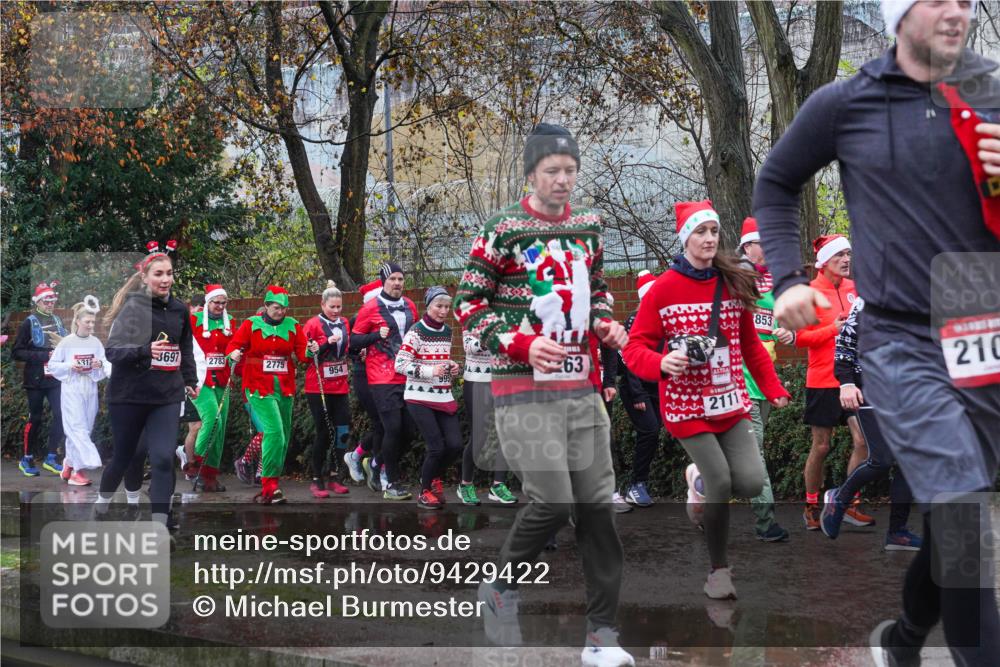 07.12.2025 - St. Pauli X-Mass-Run No. 15 Michael Burmester http://msf.ph/oto/9429422 07.12.2025 11:25:56 Laufen 312, 3697, 2783, 2775, 954, 63, 43, 34, 853, 210, 2111 meine-sportfotos.de