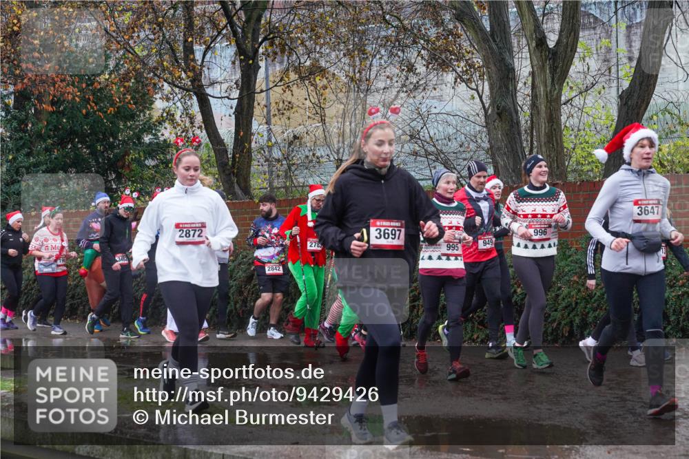 07.12.2025 - St. Pauli X-Mass-Run No. 15 Michael Burmester http://msf.ph/oto/9429426 07.12.2025 11:25:58 Laufen 3482, 2872, 2842, 2783, 3697, 996, 995, 949, 3647 meine-sportfotos.de