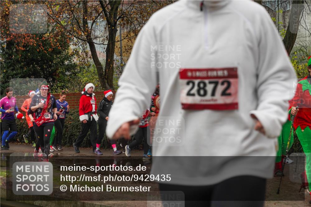 07.12.2025 - St. Pauli X-Mass-Run No. 15 Michael Burmester http://msf.ph/oto/9429435 07.12.2025 11:26:01 Laufen 4423, 1916, 2872, 206, 2877 meine-sportfotos.de