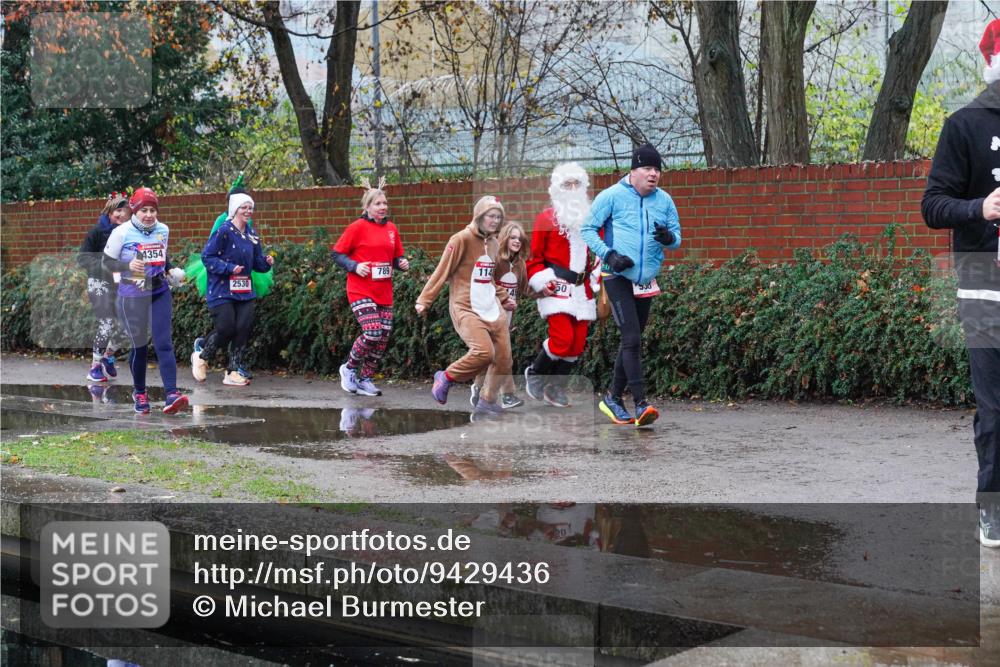 07.12.2025 - St. Pauli X-Mass-Run No. 15 Michael Burmester http://msf.ph/oto/9429436 07.12.2025 09:45:45 Laufen 4354, 114, 50, 2530 meine-sportfotos.de