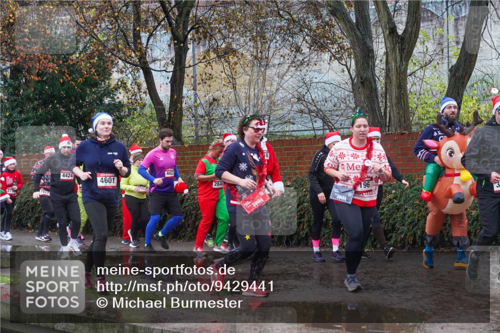 07.12.2025 - St. Pauli X-Mass-Run No. 15 Michael Burmester http://msf.ph/oto/9429441 07.12.2025 11:26:04 Laufen 275, 1927, 4424, 4423, 4601, 2848, 196 meine-sportfotos.de