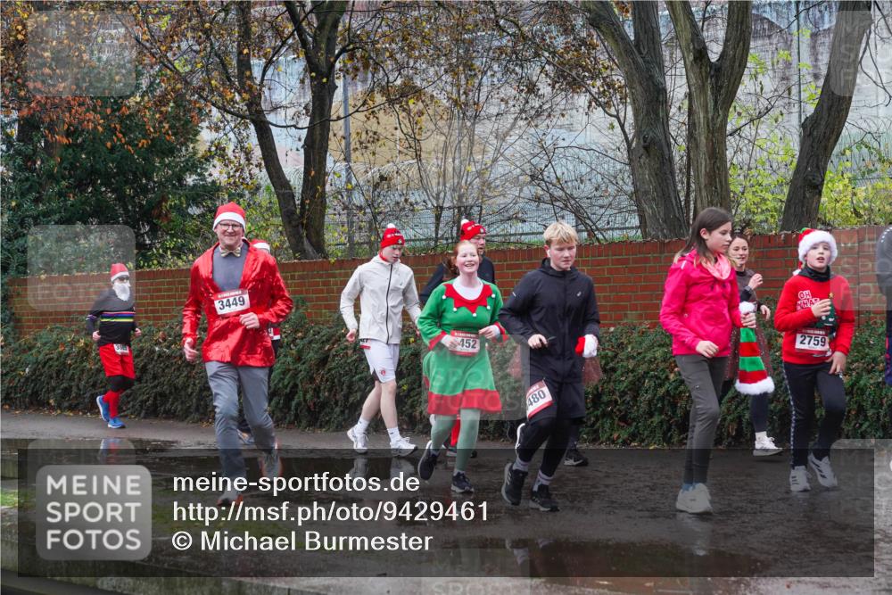 07.12.2025 - St. Pauli X-Mass-Run No. 15 Michael Burmester http://msf.ph/oto/9429461 07.12.2025 11:26:10 Laufen 3449, 452, 480, 2759 meine-sportfotos.de