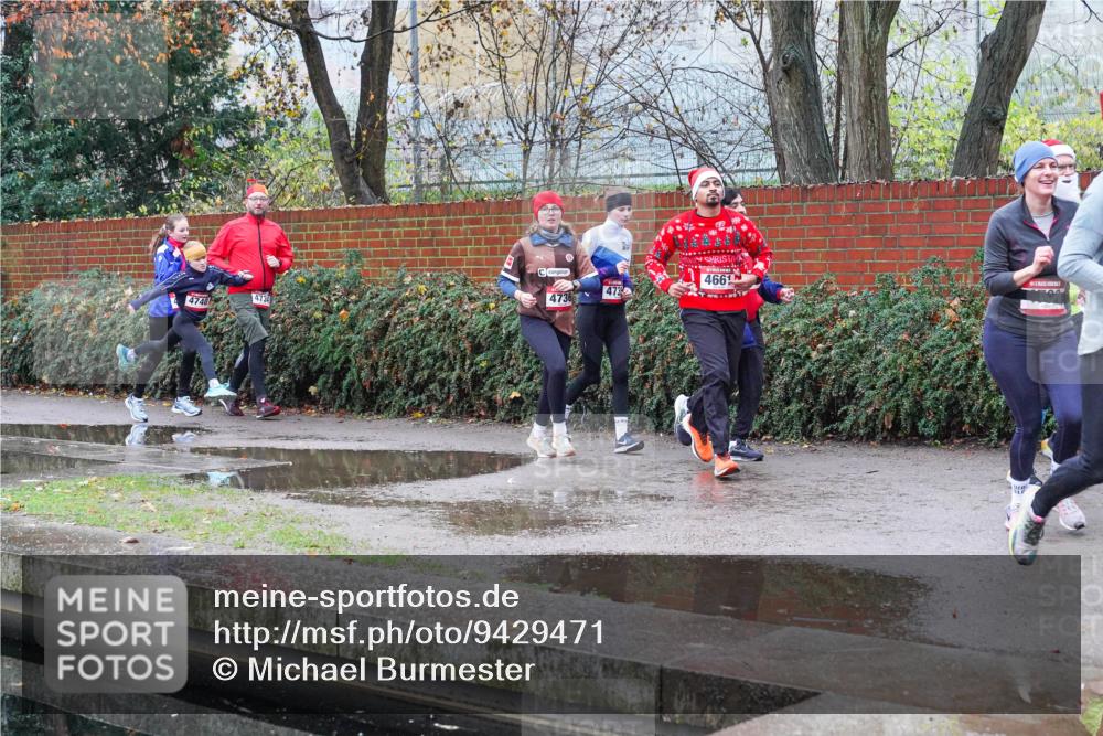 07.12.2025 - St. Pauli X-Mass-Run No. 15 Michael Burmester http://msf.ph/oto/9429471 07.12.2025 09:45:58 Laufen 4740, 4736, 473, 466 meine-sportfotos.de