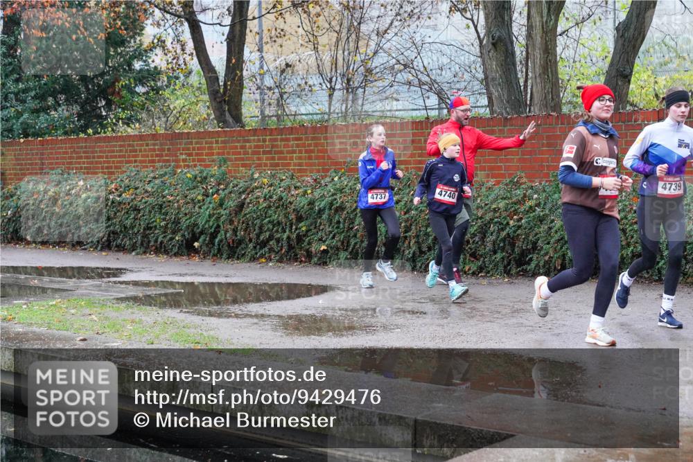 07.12.2025 - St. Pauli X-Mass-Run No. 15 Michael Burmester http://msf.ph/oto/9429476 07.12.2025 09:46:01 Laufen 4737, 4740, 4739 meine-sportfotos.de