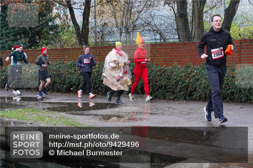 07.12.2025 - St. Pauli X-Mass-Run No. 15 Michael Burmester http://msf.ph/oto/9429496 07.12.2025 09:46:18 Laufen 275, 2770, 1526, 2968, 2968 meine-sportfotos.de