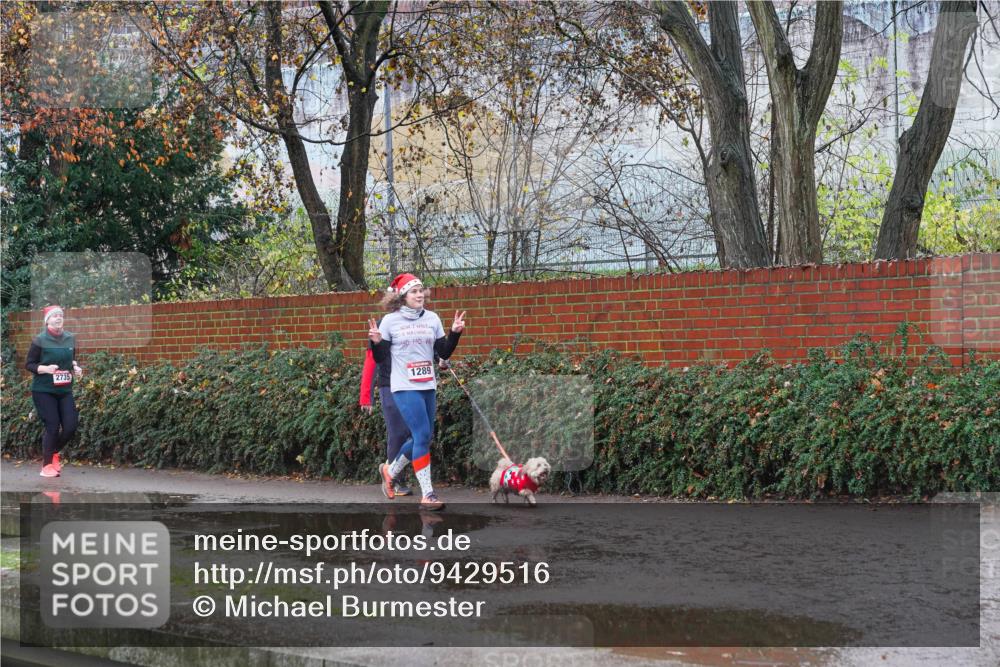 07.12.2025 - St. Pauli X-Mass-Run No. 15 Michael Burmester http://msf.ph/oto/9429516 07.12.2025 11:26:56 Laufen 2735, 1289 meine-sportfotos.de