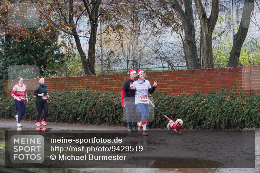 07.12.2025 - St. Pauli X-Mass-Run No. 15 Michael Burmester http://msf.ph/oto/9429519 07.12.2025 11:26:57 Laufen 268, 2735, 1289 meine-sportfotos.de