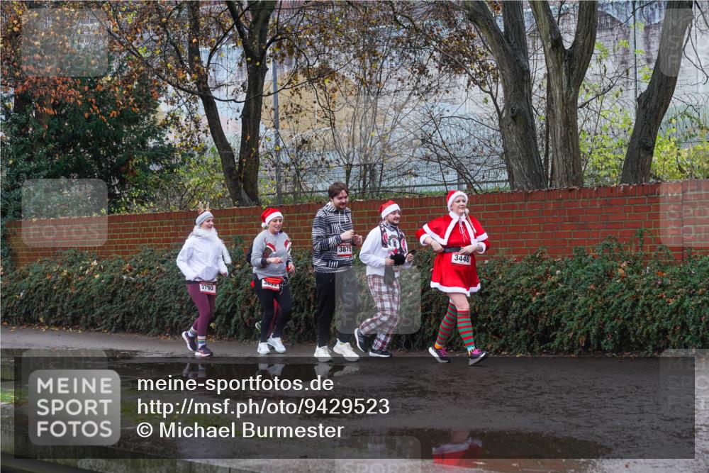 07.12.2025 - St. Pauli X-Mass-Run No. 15 Michael Burmester http://msf.ph/oto/9429523 07.12.2025 11:27:04 Laufen 3790, 3875, 3446 meine-sportfotos.de