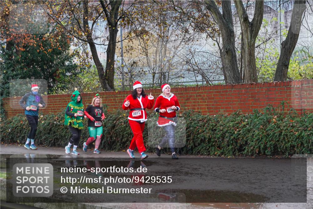 07.12.2025 - St. Pauli X-Mass-Run No. 15 Michael Burmester http://msf.ph/oto/9429535 07.12.2025 11:27:18 Laufen 3502, 3356, 3355, 209 meine-sportfotos.de