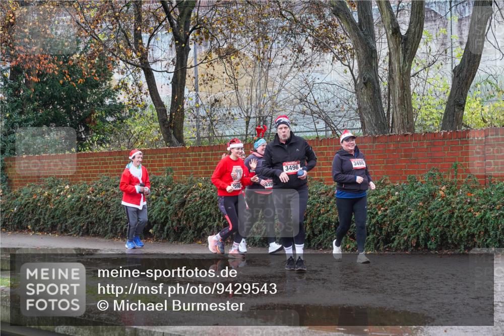 07.12.2025 - St. Pauli X-Mass-Run No. 15 Michael Burmester http://msf.ph/oto/9429543 07.12.2025 11:27:26 Laufen 3496, 3498, 2598, 59 meine-sportfotos.de