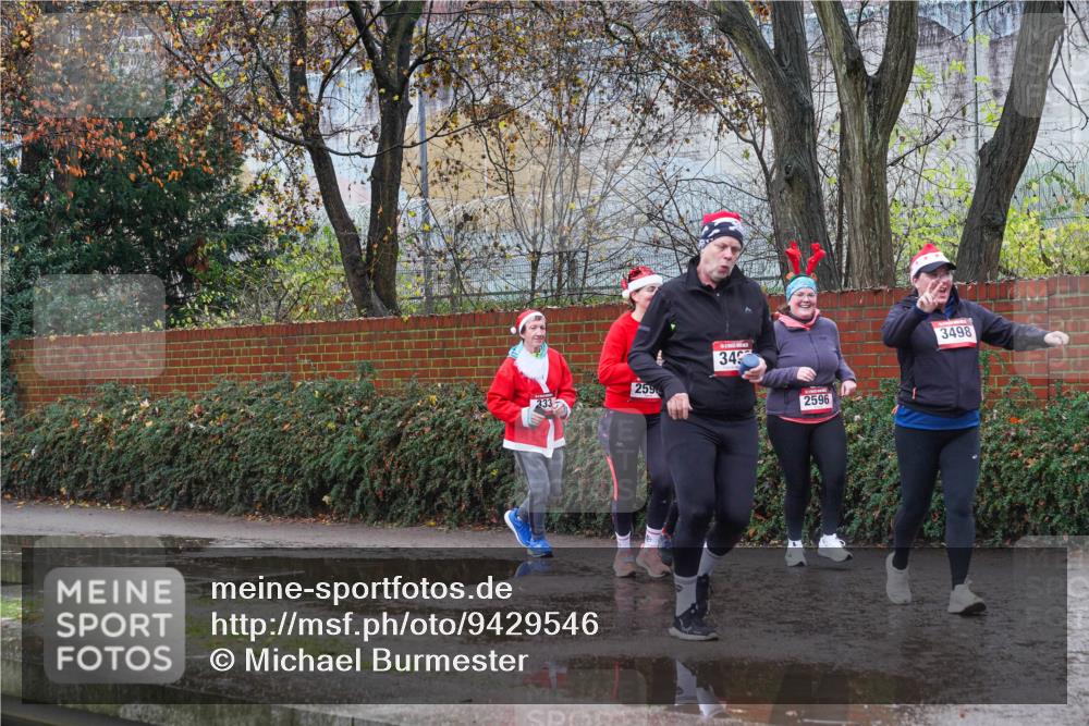 07.12.2025 - St. Pauli X-Mass-Run No. 15 Michael Burmester http://msf.ph/oto/9429546 07.12.2025 11:27:27 Laufen 259, 349, 2596, 3498 meine-sportfotos.de