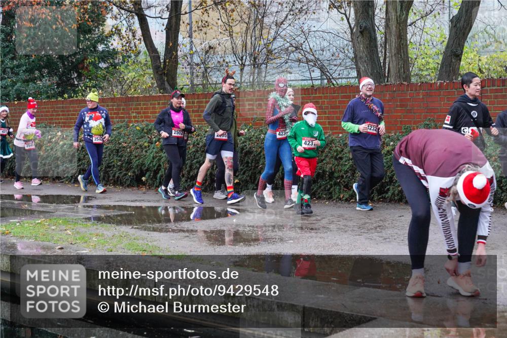 07.12.2025 - St. Pauli X-Mass-Run No. 15 Michael Burmester http://msf.ph/oto/9429548 07.12.2025 09:46:50 Laufen 431, 2502, 254, 2005, 423, 2545, 423, 1232 meine-sportfotos.de