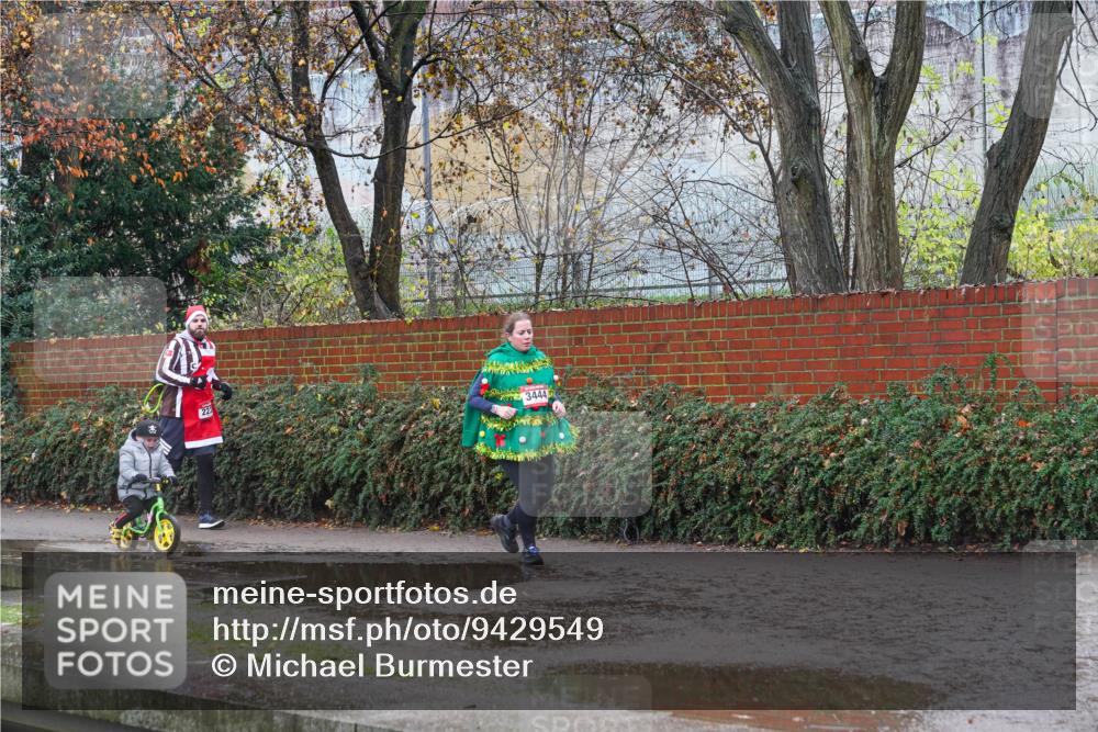 07.12.2025 - St. Pauli X-Mass-Run No. 15 Michael Burmester http://msf.ph/oto/9429549 07.12.2025 11:27:41 Laufen 3444 meine-sportfotos.de