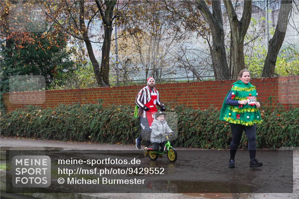 07.12.2025 - St. Pauli X-Mass-Run No. 15 Michael Burmester http://msf.ph/oto/9429552 07.12.2025 11:27:43 Laufen 3444 meine-sportfotos.de