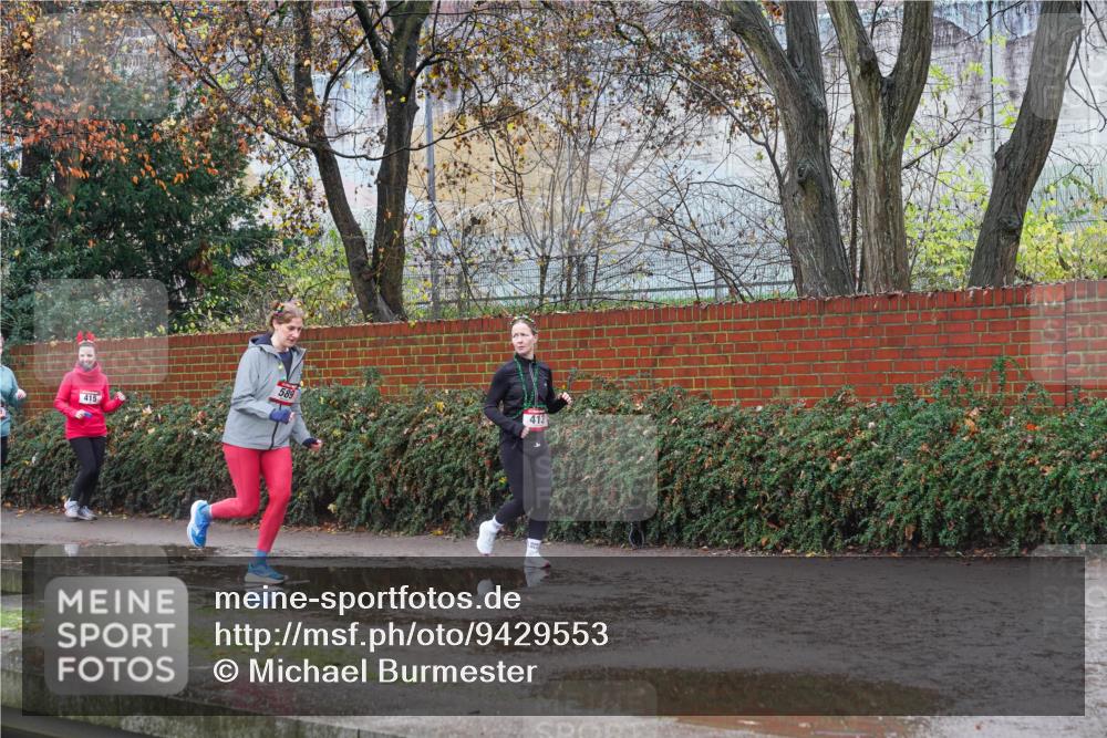 07.12.2025 - St. Pauli X-Mass-Run No. 15 Michael Burmester http://msf.ph/oto/9429553 07.12.2025 11:27:56 Laufen 589, 415, 413 meine-sportfotos.de