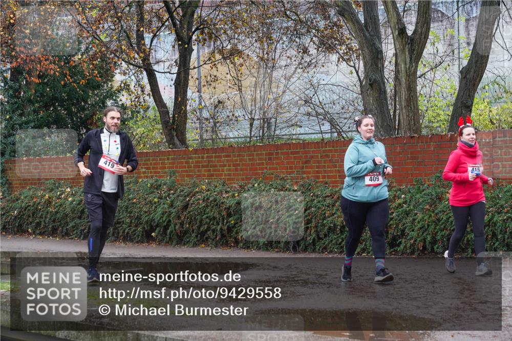 07.12.2025 - St. Pauli X-Mass-Run No. 15 Michael Burmester http://msf.ph/oto/9429558 07.12.2025 11:28:02 Laufen 419, 409, 415 meine-sportfotos.de