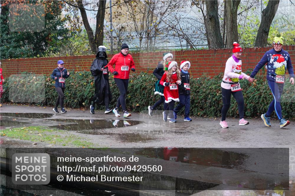 07.12.2025 - St. Pauli X-Mass-Run No. 15 Michael Burmester http://msf.ph/oto/9429560 07.12.2025 09:46:54 Laufen 1257, 1256, 3212, 436, 438, 2545, 30, 2546 meine-sportfotos.de