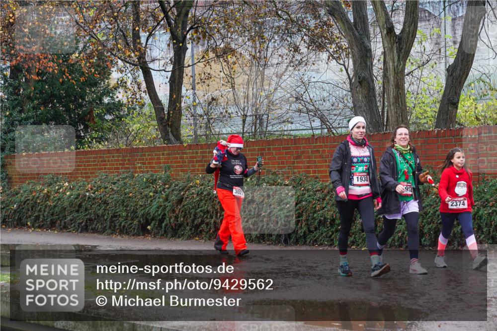07.12.2025 - St. Pauli X-Mass-Run No. 15 Michael Burmester http://msf.ph/oto/9429562 07.12.2025 11:28:11 Laufen 3021, 1930, 912, 2374 meine-sportfotos.de