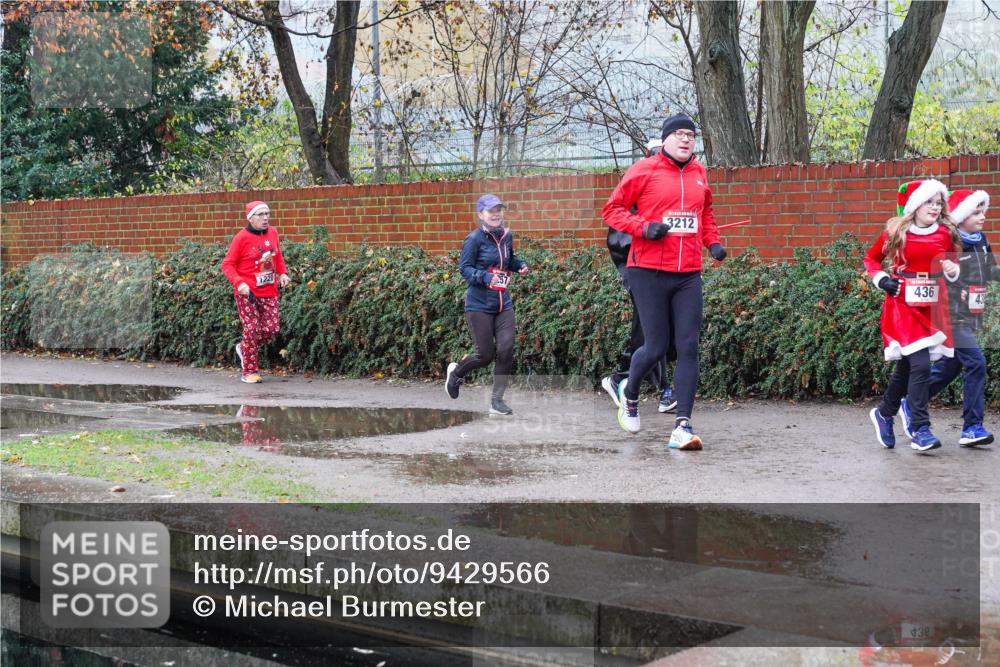 07.12.2025 - St. Pauli X-Mass-Run No. 15 Michael Burmester http://msf.ph/oto/9429566 07.12.2025 09:46:56 Laufen 3212, 1220, 436, 43 meine-sportfotos.de