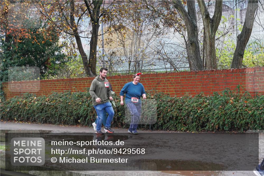 07.12.2025 - St. Pauli X-Mass-Run No. 15 Michael Burmester http://msf.ph/oto/9429568 07.12.2025 11:28:23 Laufen 93, 926 meine-sportfotos.de