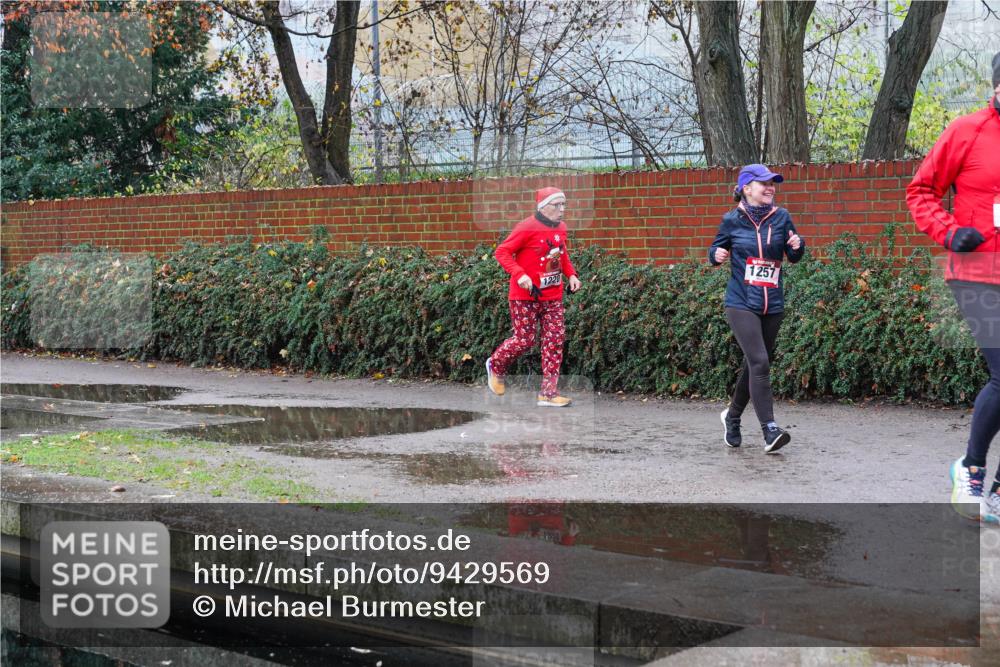 07.12.2025 - St. Pauli X-Mass-Run No. 15 Michael Burmester http://msf.ph/oto/9429569 07.12.2025 09:46:58 Laufen 1220, 1257 meine-sportfotos.de