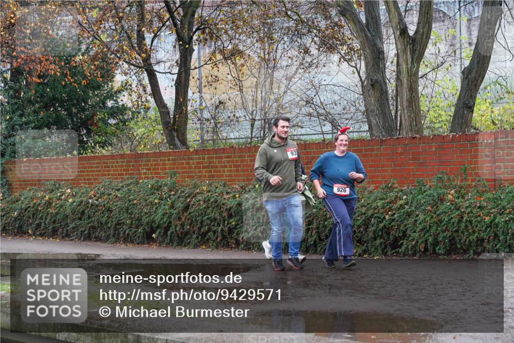 07.12.2025 - St. Pauli X-Mass-Run No. 15 Michael Burmester http://msf.ph/oto/9429571 07.12.2025 11:28:24 Laufen 93, 926 meine-sportfotos.de