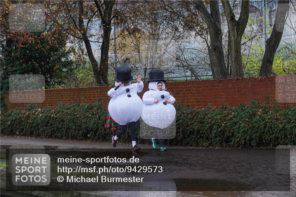 07.12.2025 - St. Pauli X-Mass-Run No. 15 Michael Burmester http://msf.ph/oto/9429573 07.12.2025 11:28:37 Laufen  meine-sportfotos.de