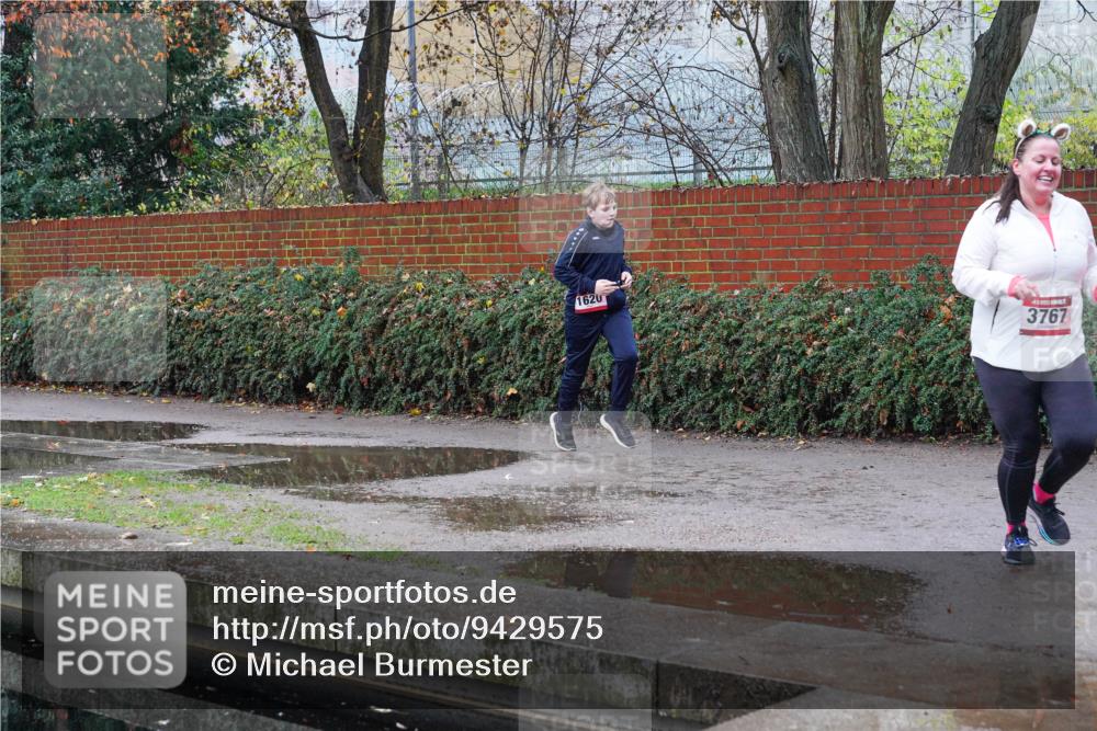 07.12.2025 - St. Pauli X-Mass-Run No. 15 Michael Burmester http://msf.ph/oto/9429575 07.12.2025 09:47:09 Laufen 1620, 3767 meine-sportfotos.de