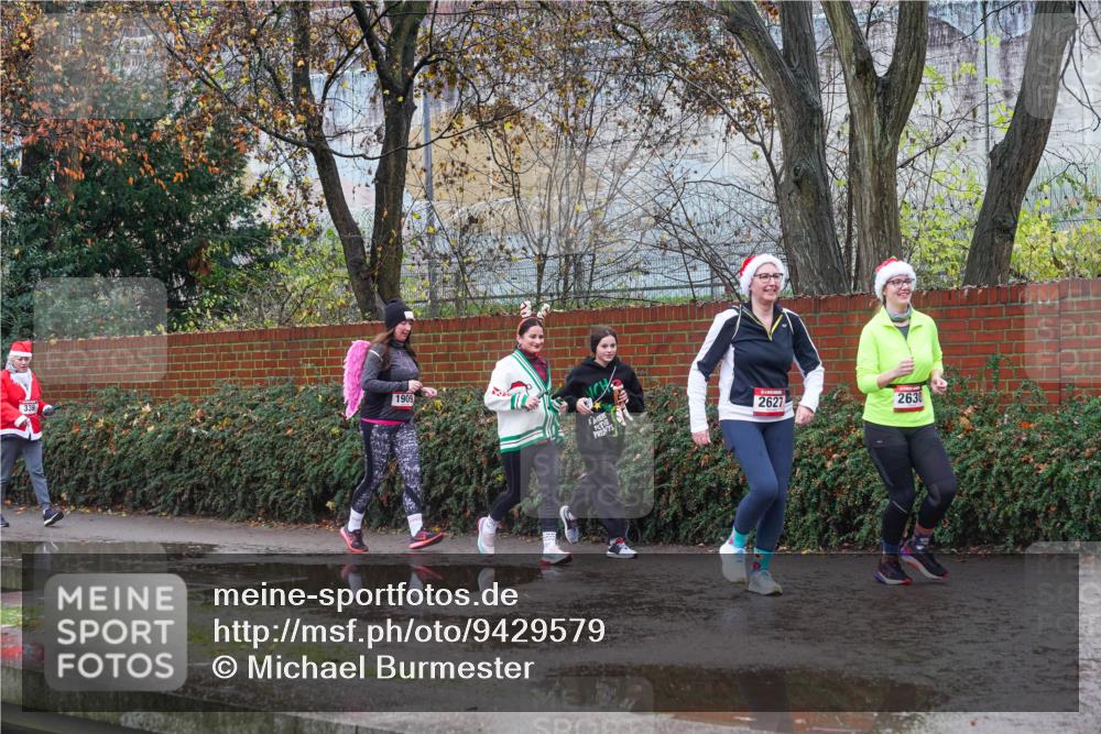 07.12.2025 - St. Pauli X-Mass-Run No. 15 Michael Burmester http://msf.ph/oto/9429579 07.12.2025 11:29:01 Laufen 1909, 2627, 2630 meine-sportfotos.de