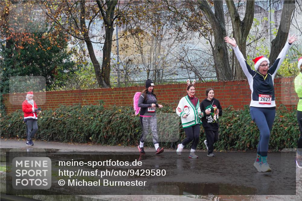 07.12.2025 - St. Pauli X-Mass-Run No. 15 Michael Burmester http://msf.ph/oto/9429580 07.12.2025 11:29:01 Laufen 1909, 2627 meine-sportfotos.de