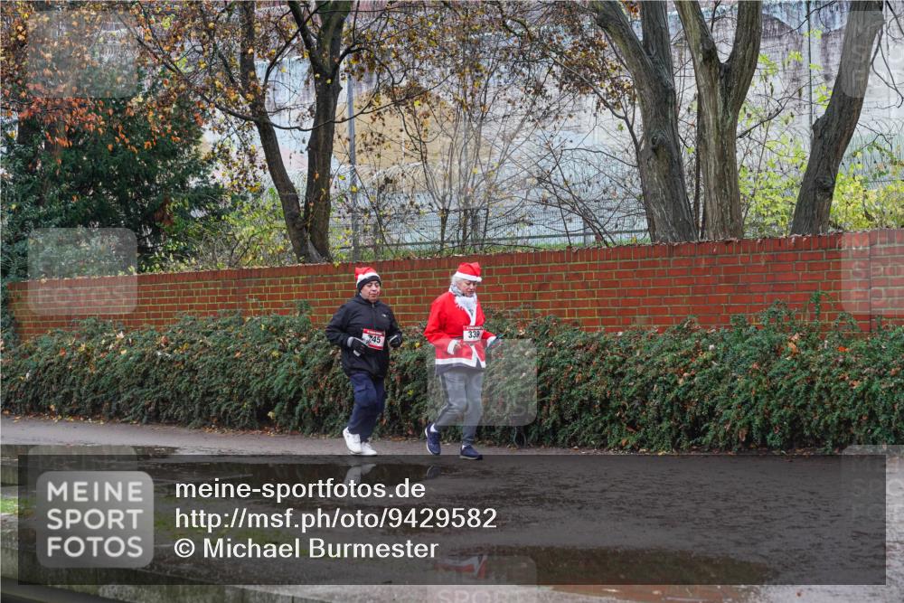 07.12.2025 - St. Pauli X-Mass-Run No. 15 Michael Burmester http://msf.ph/oto/9429582 07.12.2025 11:29:05 Laufen 45, 339 meine-sportfotos.de
