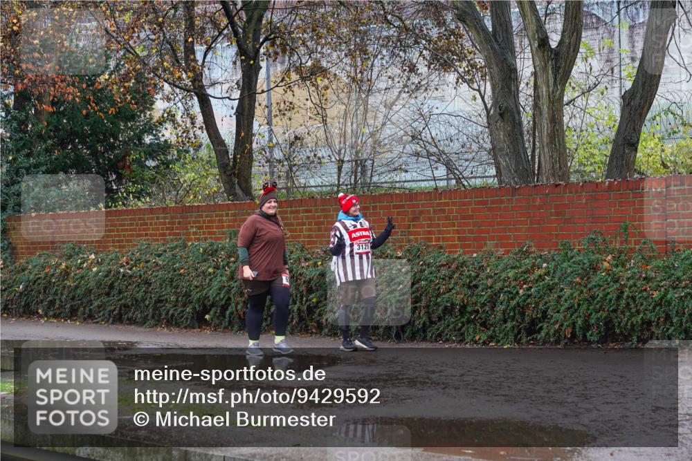 07.12.2025 - St. Pauli X-Mass-Run No. 15 Michael Burmester http://msf.ph/oto/9429592 07.12.2025 11:29:53 Laufen 3121 meine-sportfotos.de