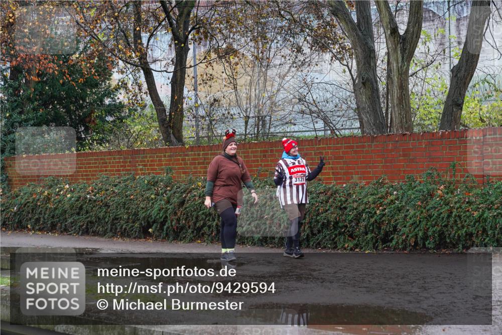 07.12.2025 - St. Pauli X-Mass-Run No. 15 Michael Burmester http://msf.ph/oto/9429594 07.12.2025 11:29:53 Laufen 3121 meine-sportfotos.de